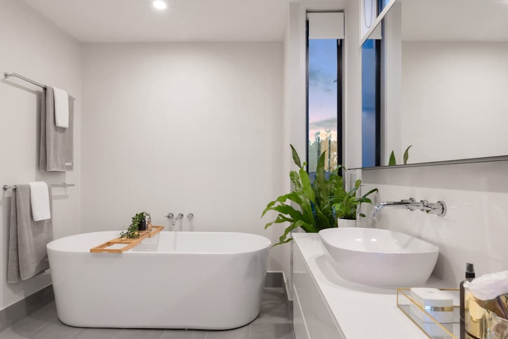 Tension Shower Shelf Rail